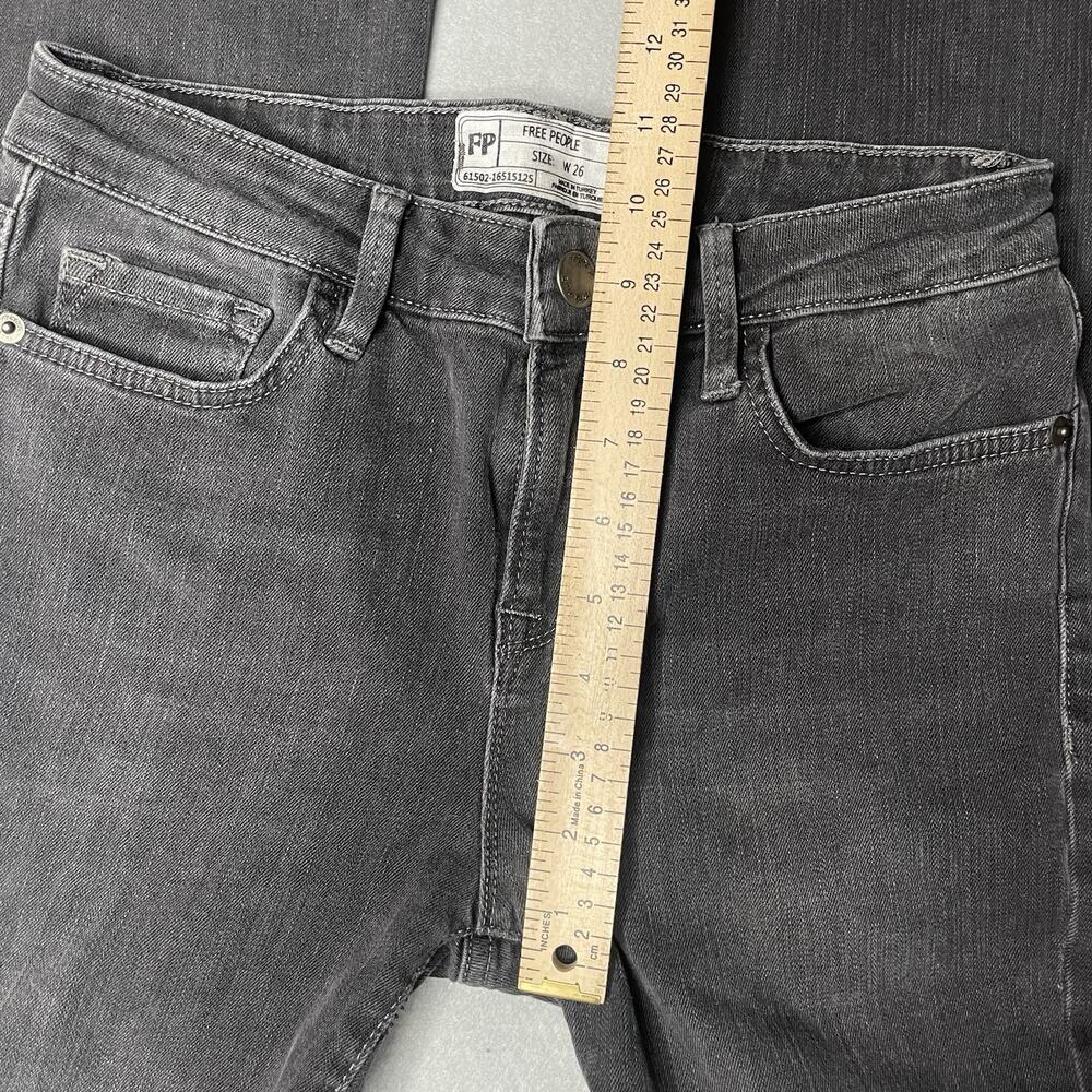 Free People Fringe Crop Jeans in Smoke Black (Gray) Size 26 61502-16515125 - Picture 12 of 16